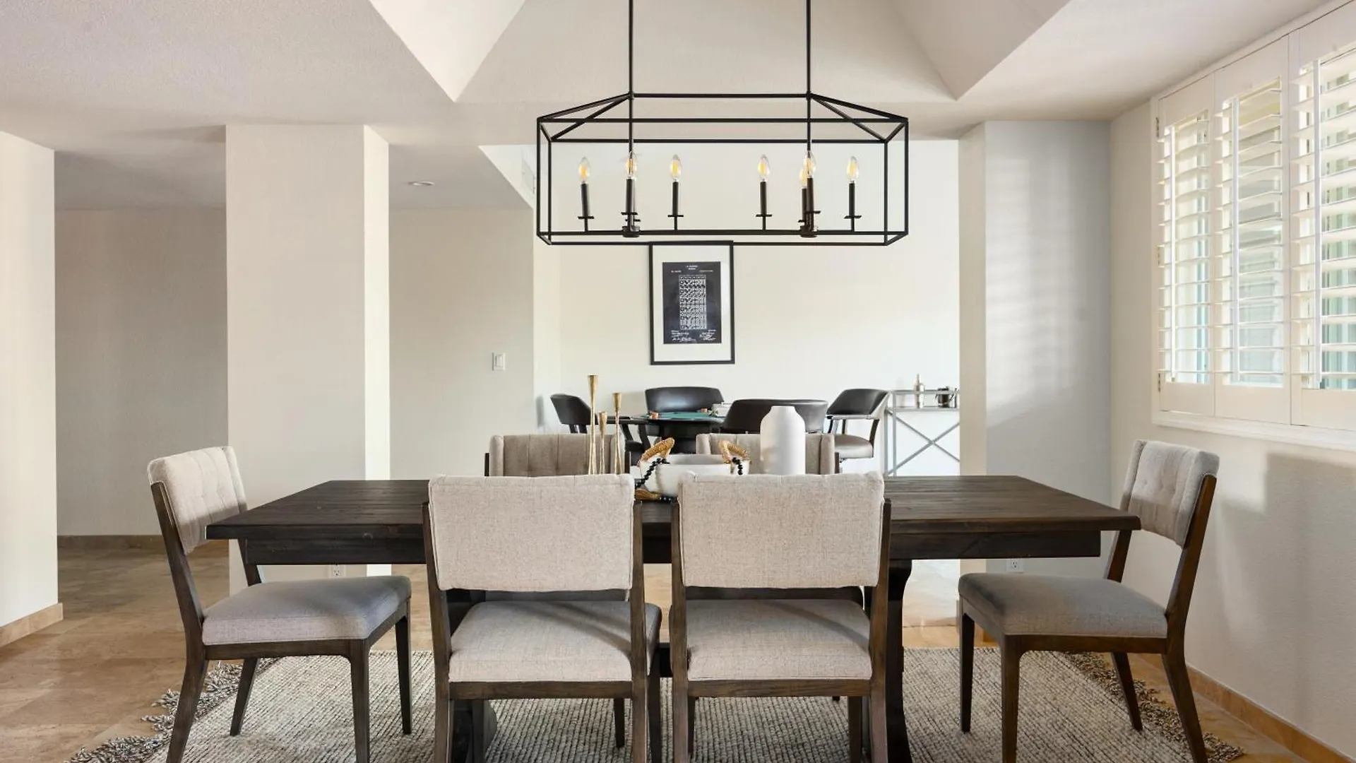 Sparkling Pool Poker Table And Relaxation At Sweetwater Scottsdale United States